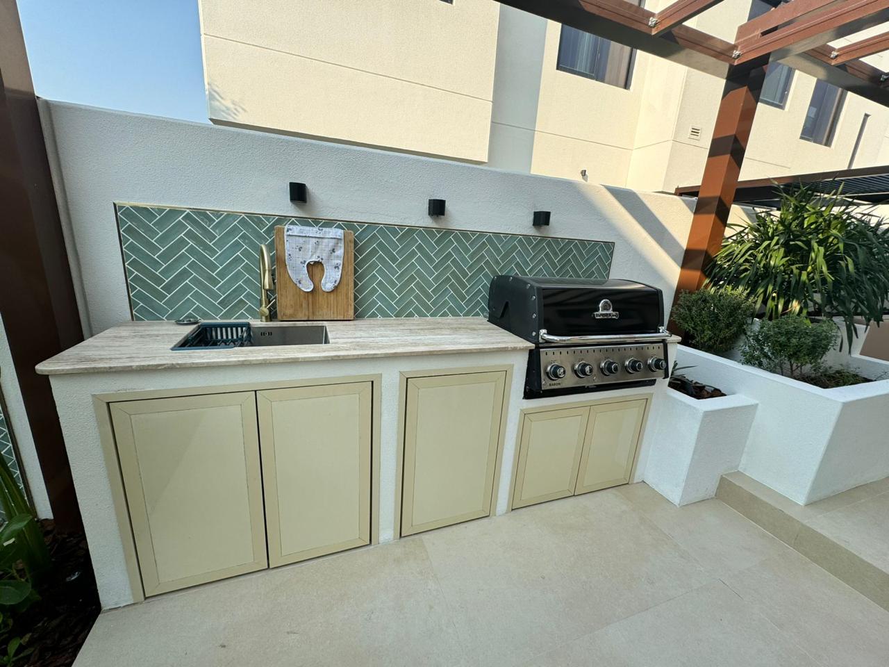 Barbecue & Bar Counters